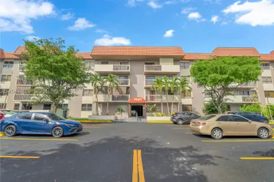 1121 SW 122nd Ave #412-2 1