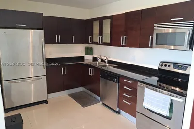 3250 Grand Ave #410 1