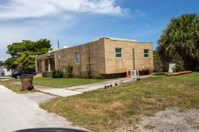 248 SW 7th Court 1
