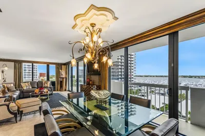 115 Lakeshore Drive #749 1