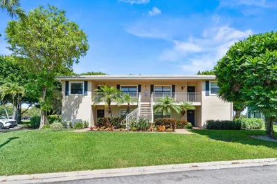 4 Stratford Drive #B