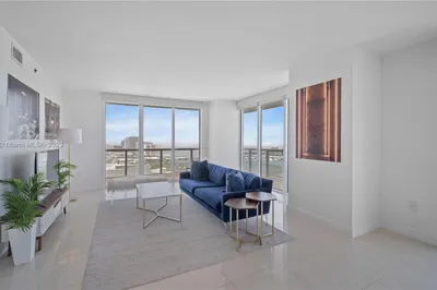 50 Biscayne Blvd #4102 1