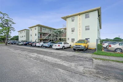 14100 NW 24th Ct #203 1