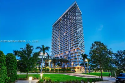2000 Metropica Way #1602 1