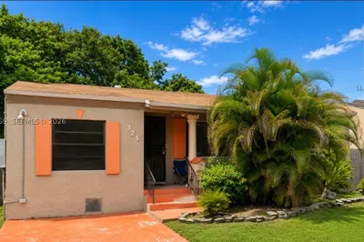 325 NW 56th St 1