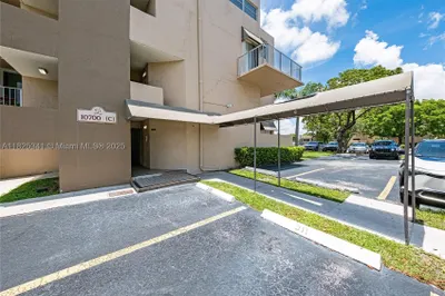 10700 SW 108th Ave #C316 1