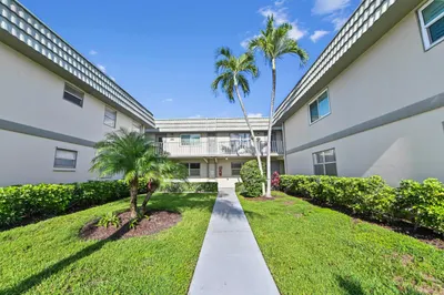 233 Monaco Boulevard E 1