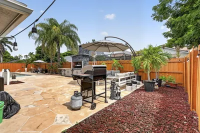 1390 Pine Valley Drive 1