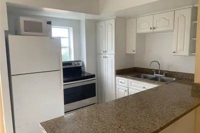 1960 Marseille Drive #306 1