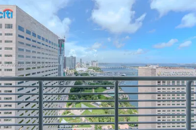 325 S BISCAYNE BLVD #4122 1