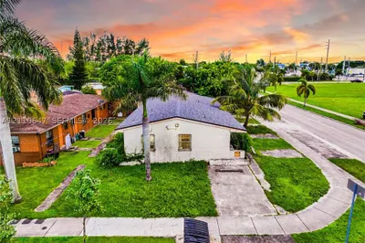 1478 NW 2nd Ave 1