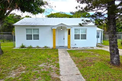 813 S 6th Street 1