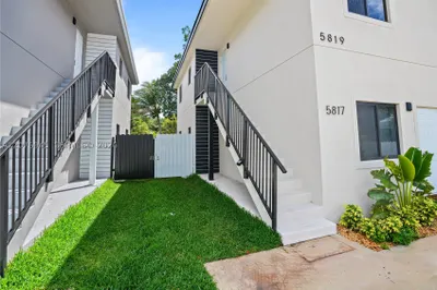 5819 NW 30th Ave #5819 1