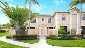 Just Listed | Pretty in Prestwick Chase | 363 Prestwick Circle #1