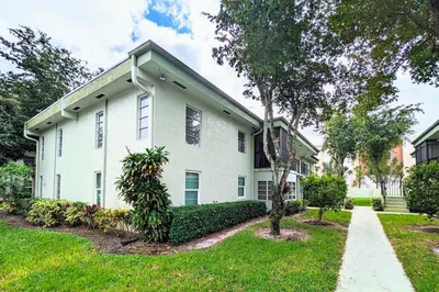 7515 S Oriole Boulevard #203 1