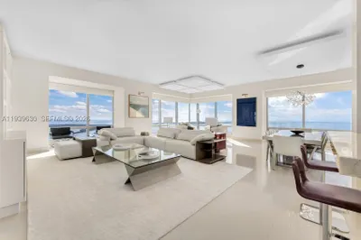 1425 Brickell Ave #56F 1