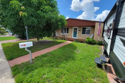 1316 W 61st Pl 1