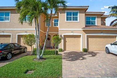 651 SW Glen Crest Way Sw 1