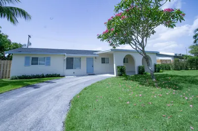 214 SW 3rd Street 1