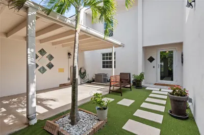 3063 N PALM AIRE Drive #3063 1
