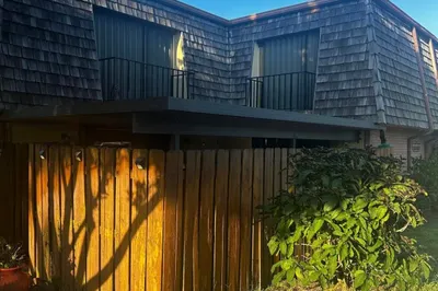 341 Lake Arbor Drive 1