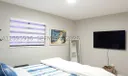 331 W 40th Pl Photo