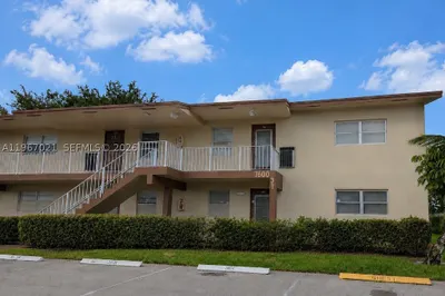 7600 NW 5th Pl #108 1