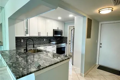 801 N OCEAN Boulevard #202 1