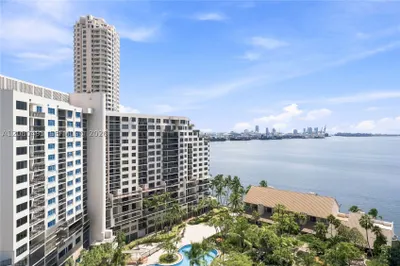 520 Brickell Key Dr #A1616 1