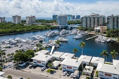 2760 YACHT CLUB Boulevard #10C 1