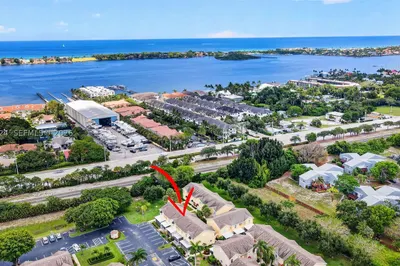 341 Waterside Dr #341 1