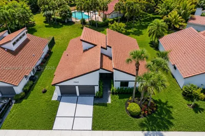 1543 SW 1st Ave 1