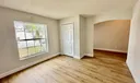 967 E 13th Square Photo