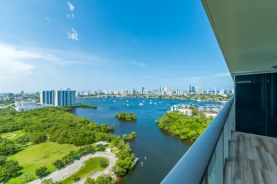 16385 Biscayne Boulevard #2502 1