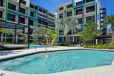 4400 Sunrise Blvd #L2-A 1