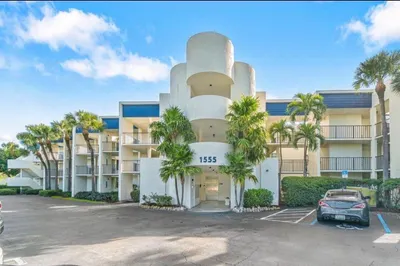 1555 S Federal Highway #206 1