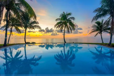 960 S Ocean Blvd 1
