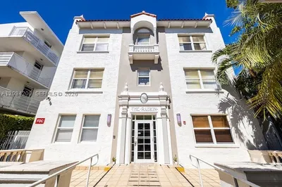 1542 Drexel Ave #302 1