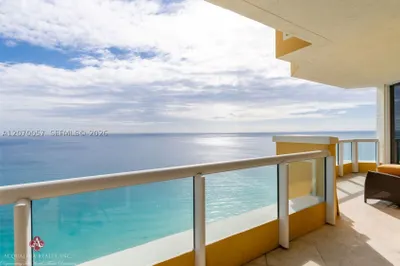 17875 Collins Ave #4001 1