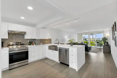 3940 INVERRARY Boulevard #803-A 1