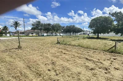 12208 SW 220 St 1