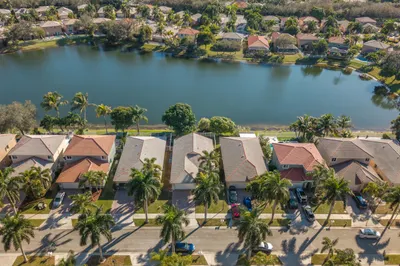 3800 Woodfield Drive 1