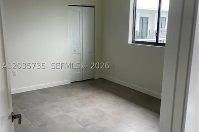 16395 Biscayne Blvd #901 1