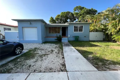 3095 NW 5th St 1