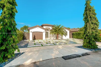 570 SW 92nd Psge 0 1