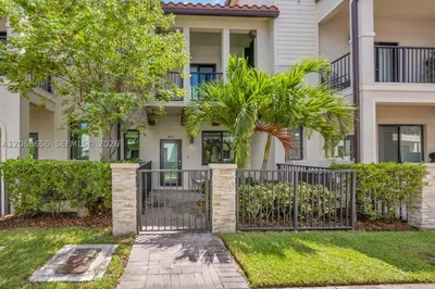4691 NW 83rd Pkwy 1