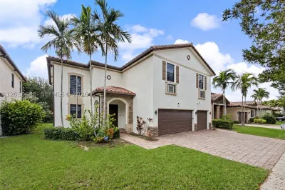 589 SE 35th Ter 1