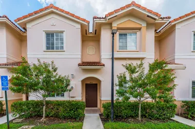 8870 N Isles Cir 1