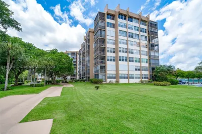 1100 Saint Charles Pl #618 1