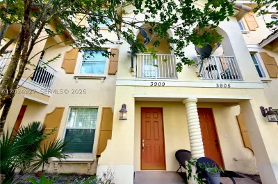 3909 White Peacock Ln 1